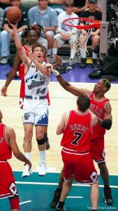 Jeff Hornacek shoots at Jazz vs. Bulls, game 6 of the NBA Finals. Bulls won