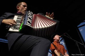 Flogging Molly. Warped Tour. 06/22/2002, 5:18:41 PM