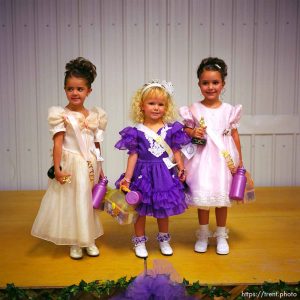 Preslee Corral (4), Braylie Jensen (3), Caitlin Bradshaw (4), Petite Miss Beaver County Pageant. Beaver County Fair. 
