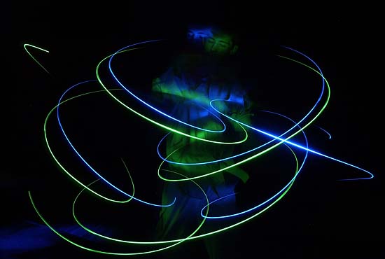 Dancers and ravers at Brick's dance club; 05.02.2002, 10:56:38 PM