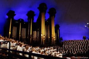 mormon tabernacle choir. Salt Lake City - Funeral for President James E. Faust, a member of the First Presidency of the Church of Jesus Christ of Latter-day Saints. ; 8.14.2007