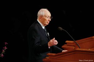 LDS President Gordon B. Hinckley . Salt Lake City - Funeral for President James E. Faust, a member of the First Presidency of the Church of Jesus Christ of Latter-day Saints. ; 8.14.2007