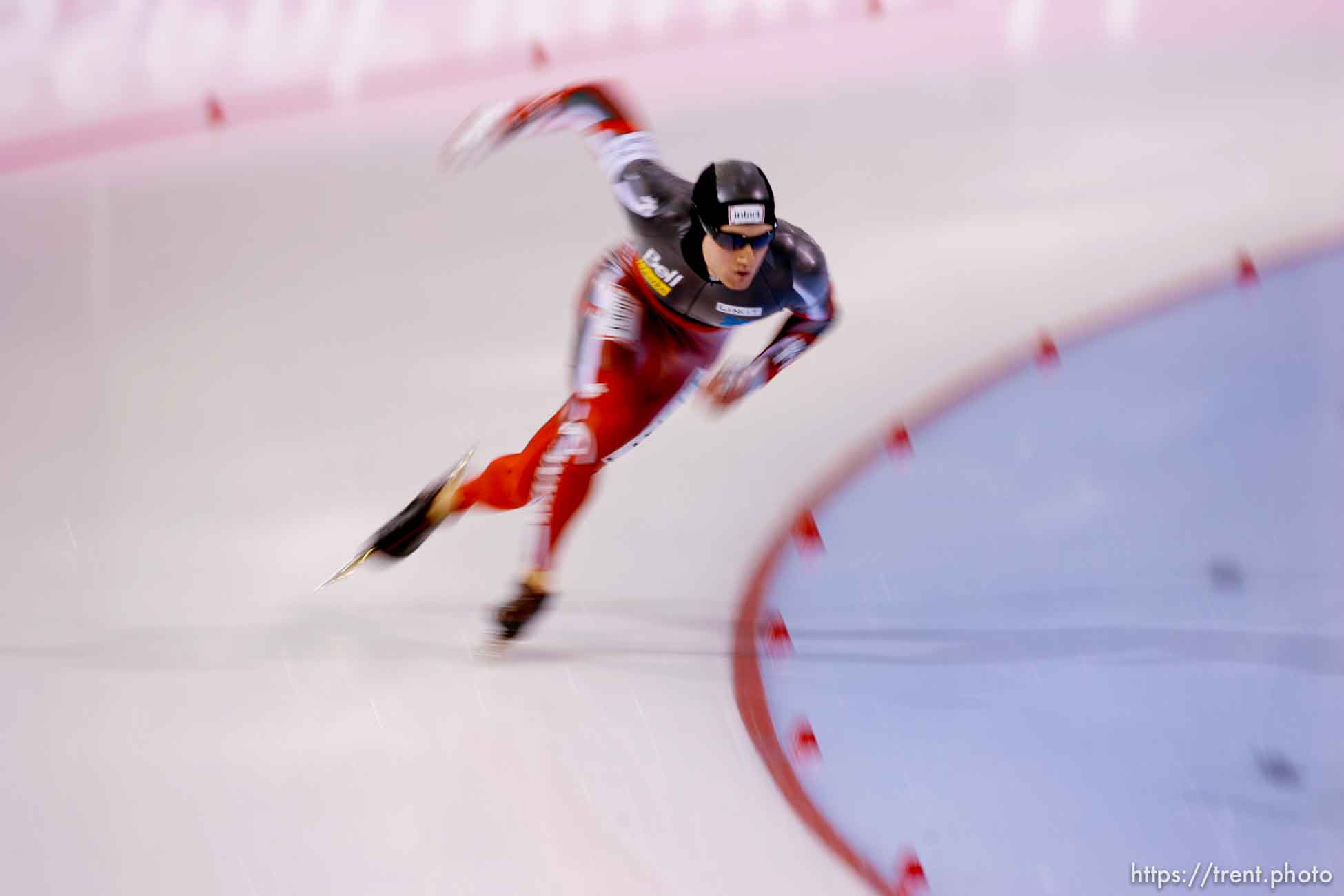 Trent Nelson  |  The Salt Lake Tribune
the mens 5000 meter at the Essent ISU World Cup at the Utah Olympic Oval in Kearns, Sunday, December 13, 2009. canada jamie gregg or kyle parrott