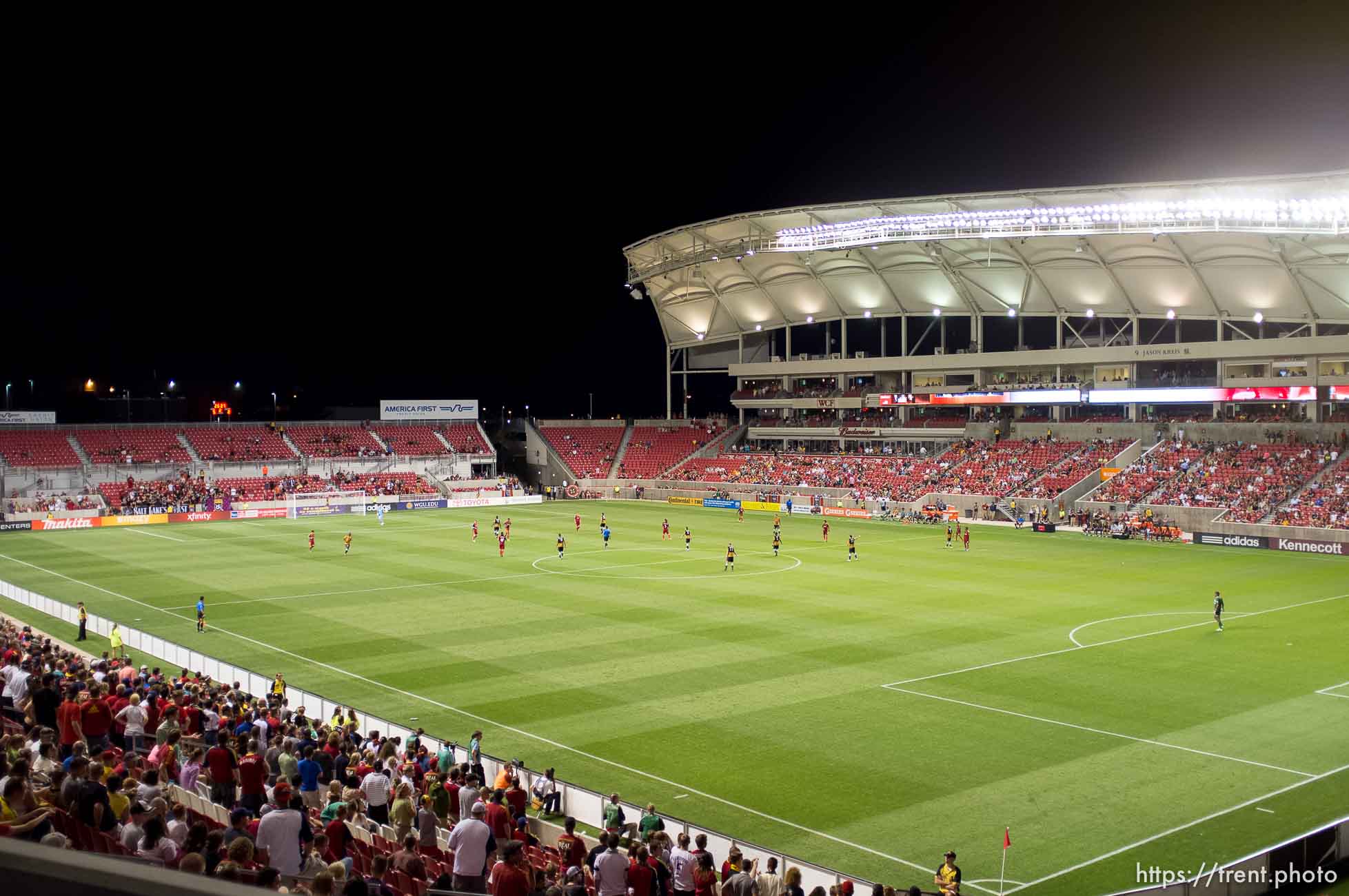 Canon EOS-1D Mark II N