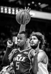Utah Jazz guard Rodney Hood (5) and Chicago Bulls center Robin Lopez (42) as the Utah Jazz host the Chicago Bulls, NBA basketball in Salt Lake City Wednesday November 22, 2017.