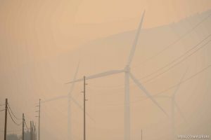 (Trent Nelson | The Salt Lake Tribune) 
Smoke from the Coal Hollow Fire fills the air in Spanish Fork, Friday Aug. 10, 2018.