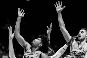 (Trent Nelson | The Salt Lake Tribune)   Oregon State Beavers guard Ethan Thompson (5), Oregon State Beavers center Gligorije Rakocevic (23) as Utah hosts Oregon State, NCAA basketball in Salt Lake City on Saturday Feb. 2, 2019.
