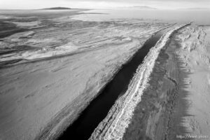 (Trent Nelson  |  The Salt Lake Tribune) The US Magnesium dike north of Stansbury Island on Saturday, March 26, 2022.