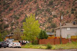 (Trent Nelson  |  The Salt Lake Tribune) FBI agents raid a home where followers of Samuel Bateman live in Colorado City, Ariz., on Tuesday, Sept. 13, 2022.
