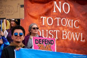 (Trent Nelson  |  The Salt Lake Tribune) Hundreds gather for a 