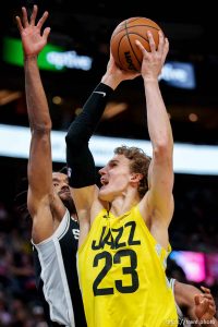 (Trent Nelson  |  The Salt Lake Tribune) lauri markkanen as the Utah Jazz host the San Antonio Spurs, NBA basketball in Salt Lake City on Tuesday, Feb. 28, 2023.