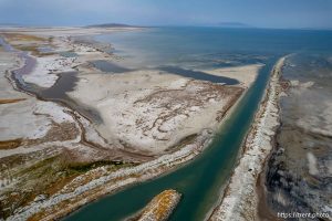 (Trent Nelson  |  The Salt Lake Tribune) The Great Salt Lake north of Stansbury Island on Saturday, July 27, 2024.