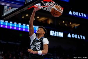 (Trent Nelson  |  The Salt Lake Tribune) Utah Jazz guard Ace Bailey (19) as the Utah Jazz host the Dallas Mavericks, NBA basketball in Salt Lake City on Monday, Dec. 15, 2025.